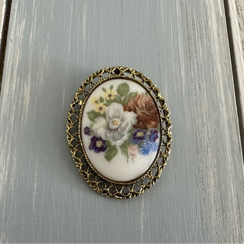Framed Floral on Porcelain Vintage Brooch or / Pendant